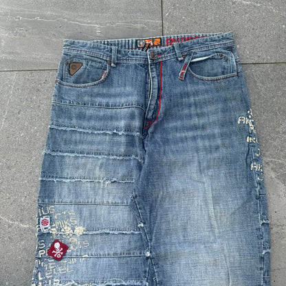 beast beast beast akademiks LOOK AT THE WASH + DETAILS YOOOO 36x32”