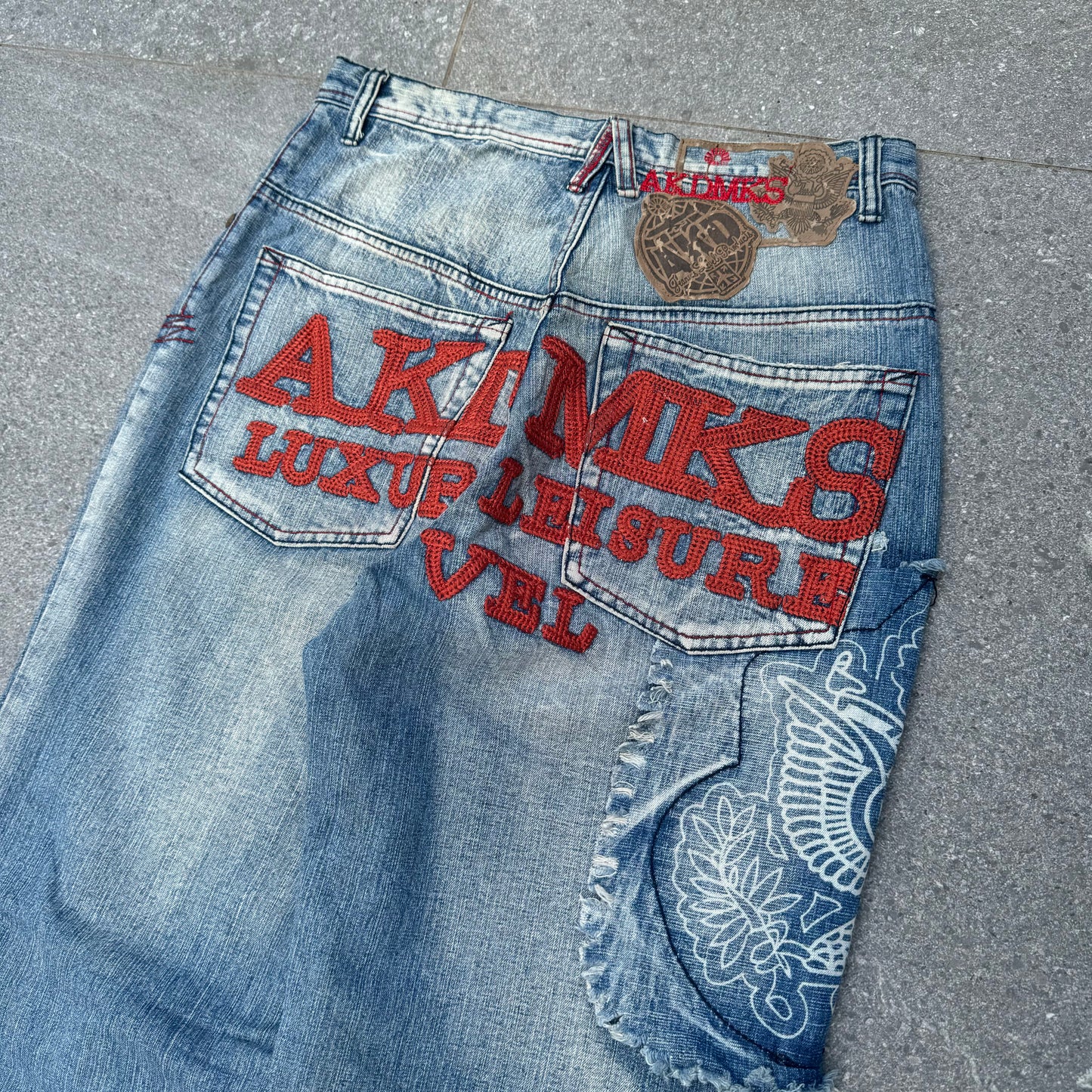 akademiks jeans - 31x33”