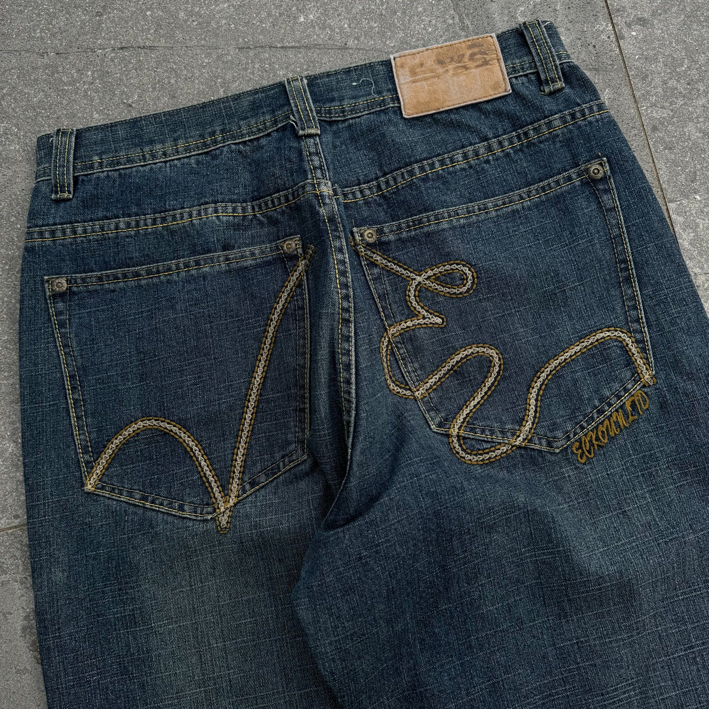 phat ecko jeans - 34x31”