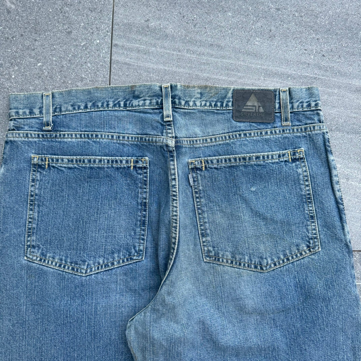 perfect silvertabs - 38x30”