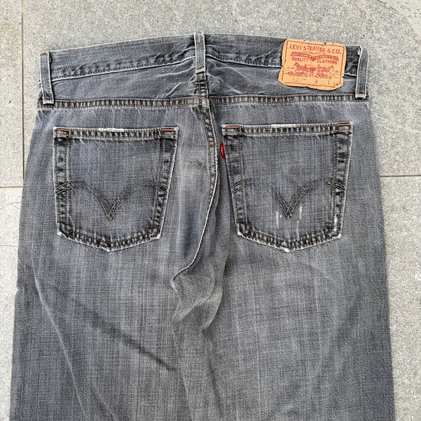 omg black levi’s 527 bootcuts - 32x34”