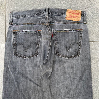 omg black levi’s 527 bootcuts - 32x34”