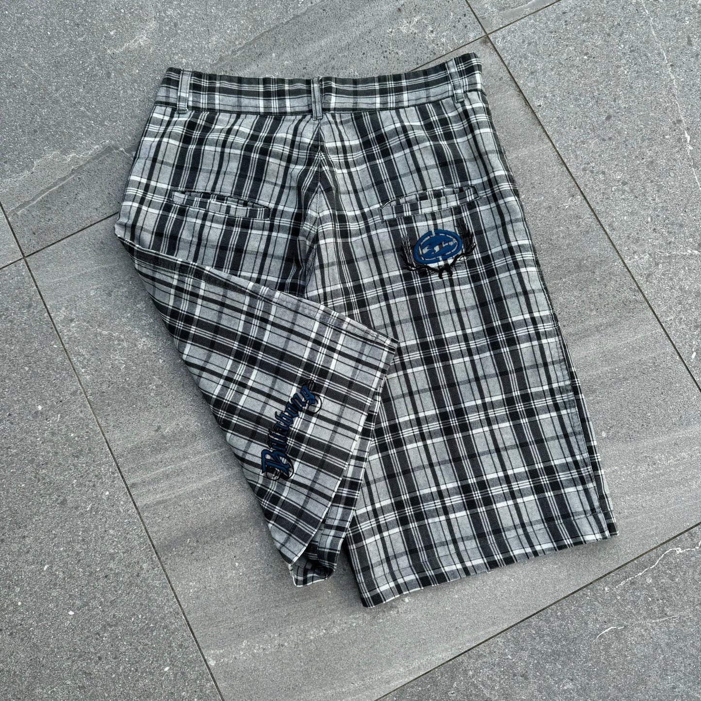 sexy billabong plaids - 31x11.5”