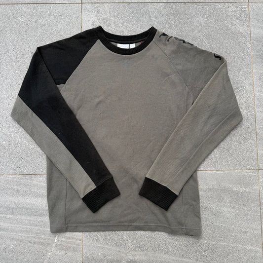 hurley gothic print knit - M