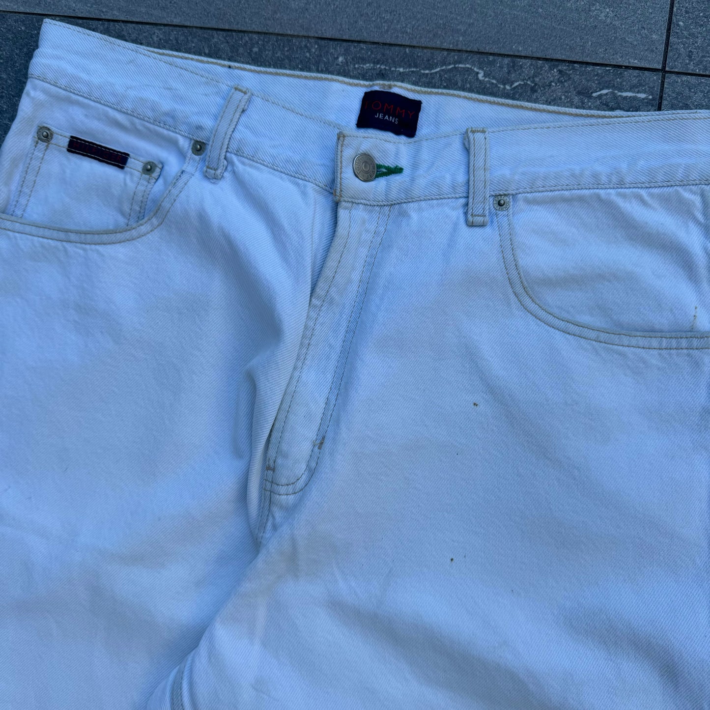 tommy jeans - 36x33”