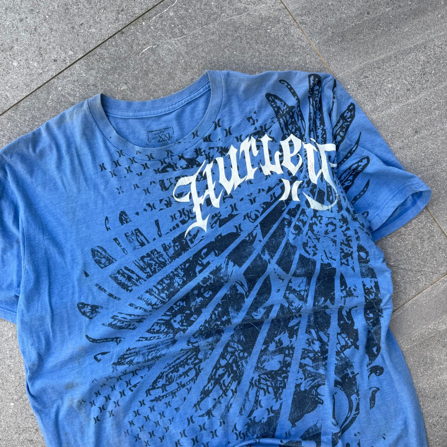 clean hurley tee - XXL