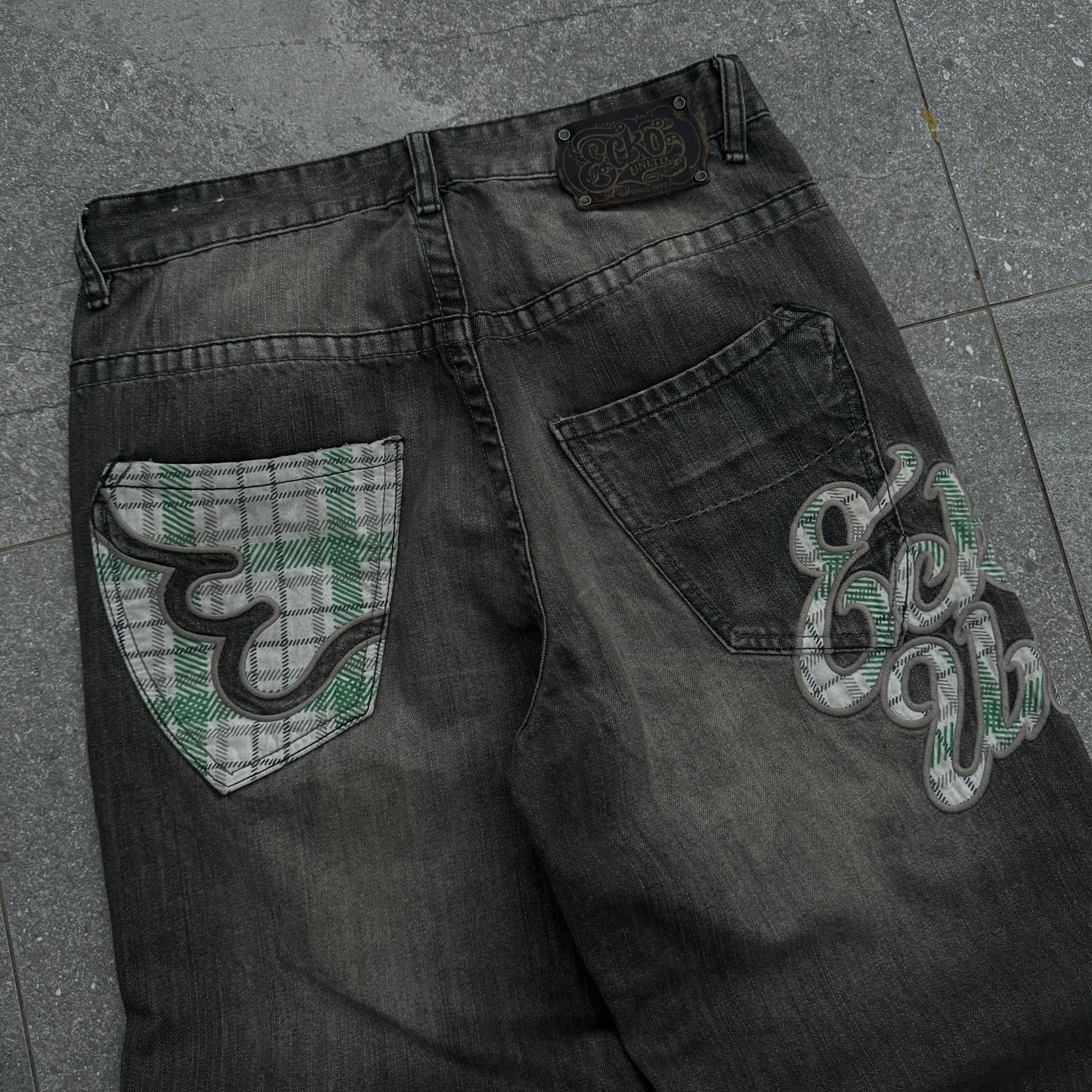 grail ecko plaids - 31x32”