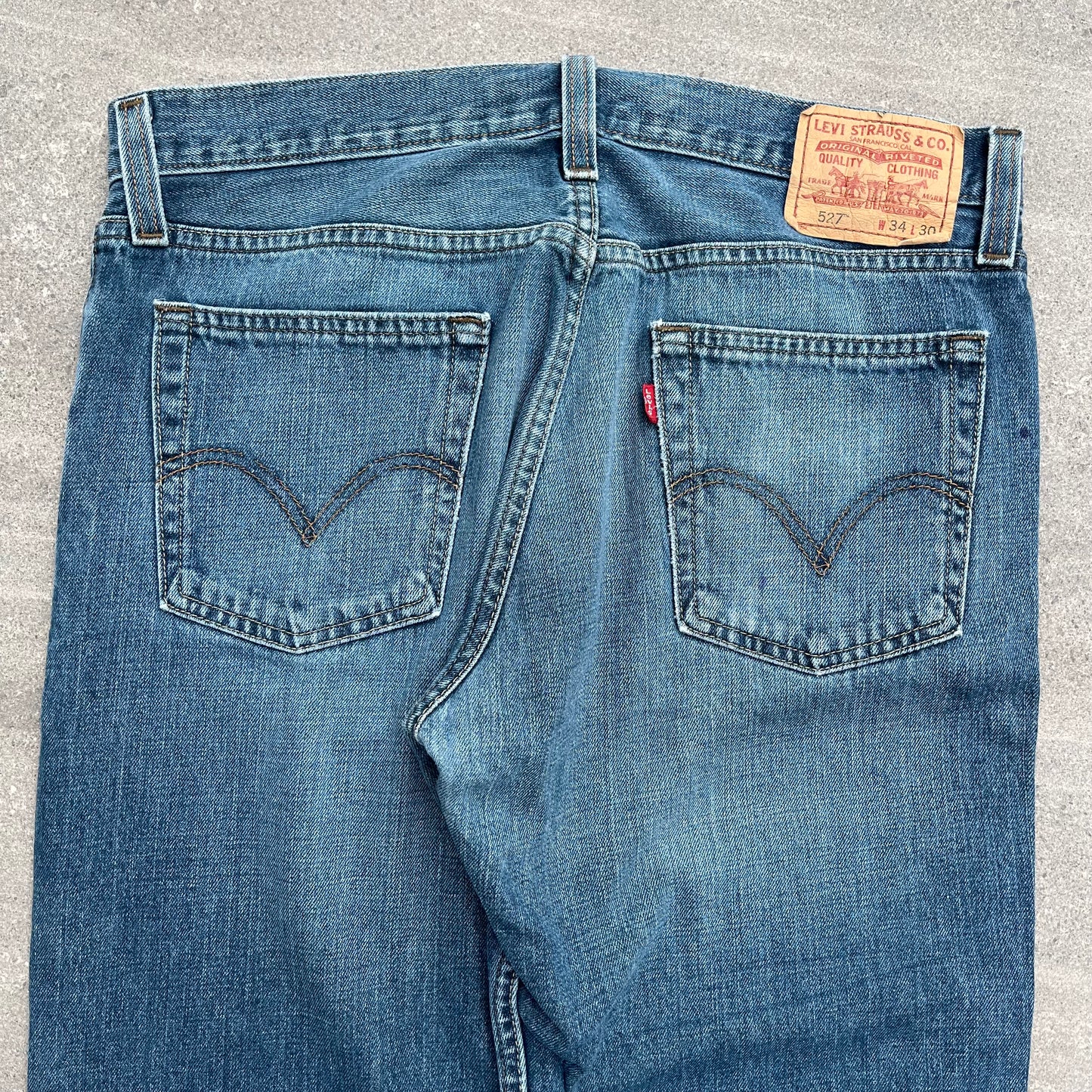 best levi cut ever 😫😫 levi 527 low bootcuts- 34x30”