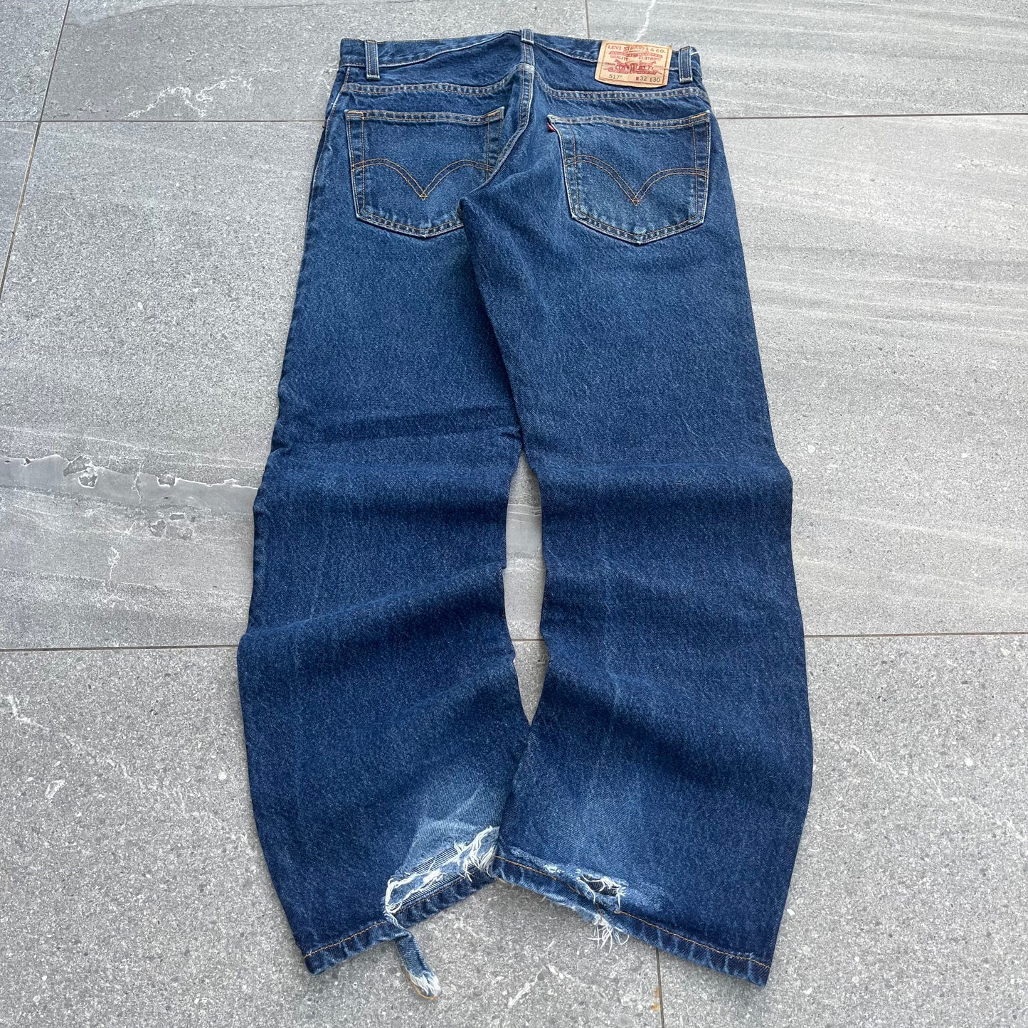 darkwash 517 levi bootcuts - 33x30