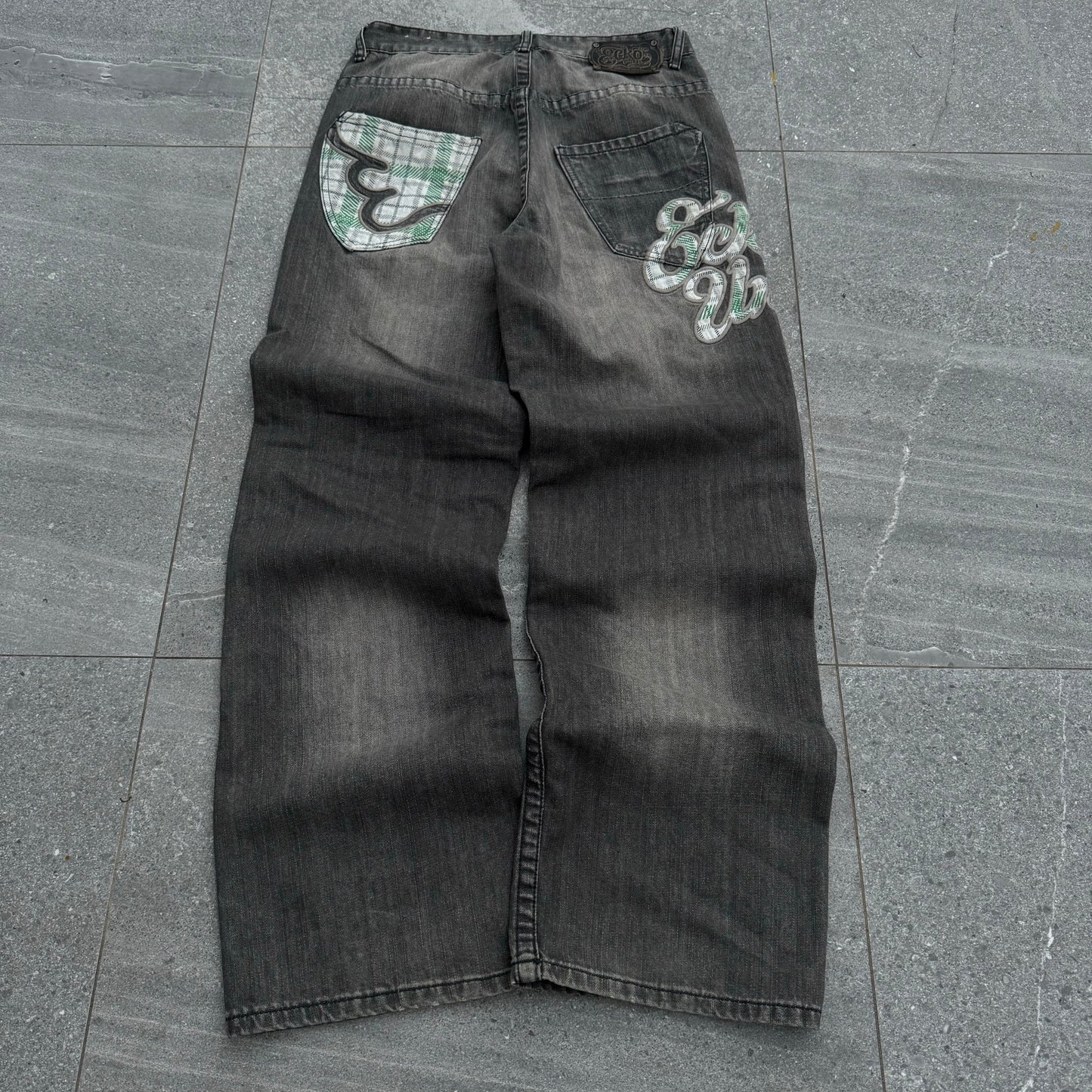 grail ecko plaids - 31x32”