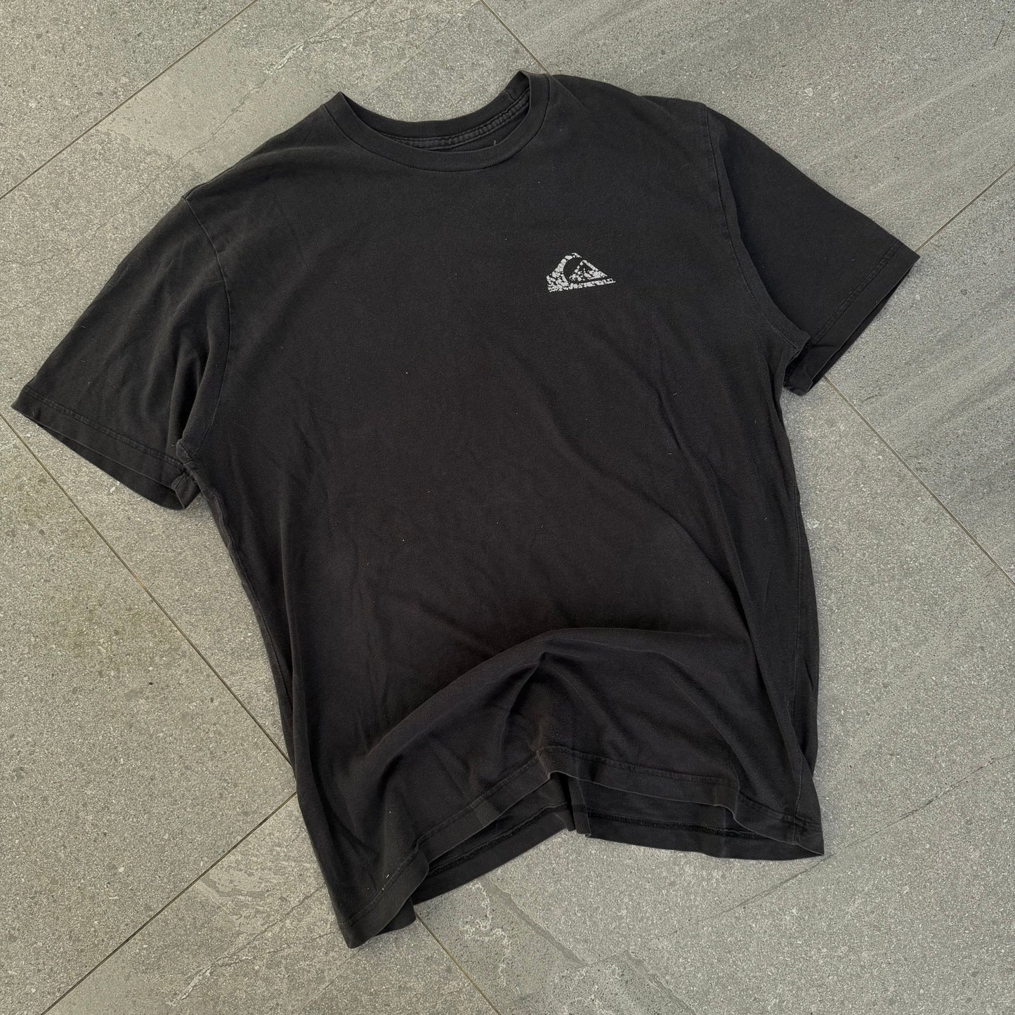 quiksilver flake back hit - L