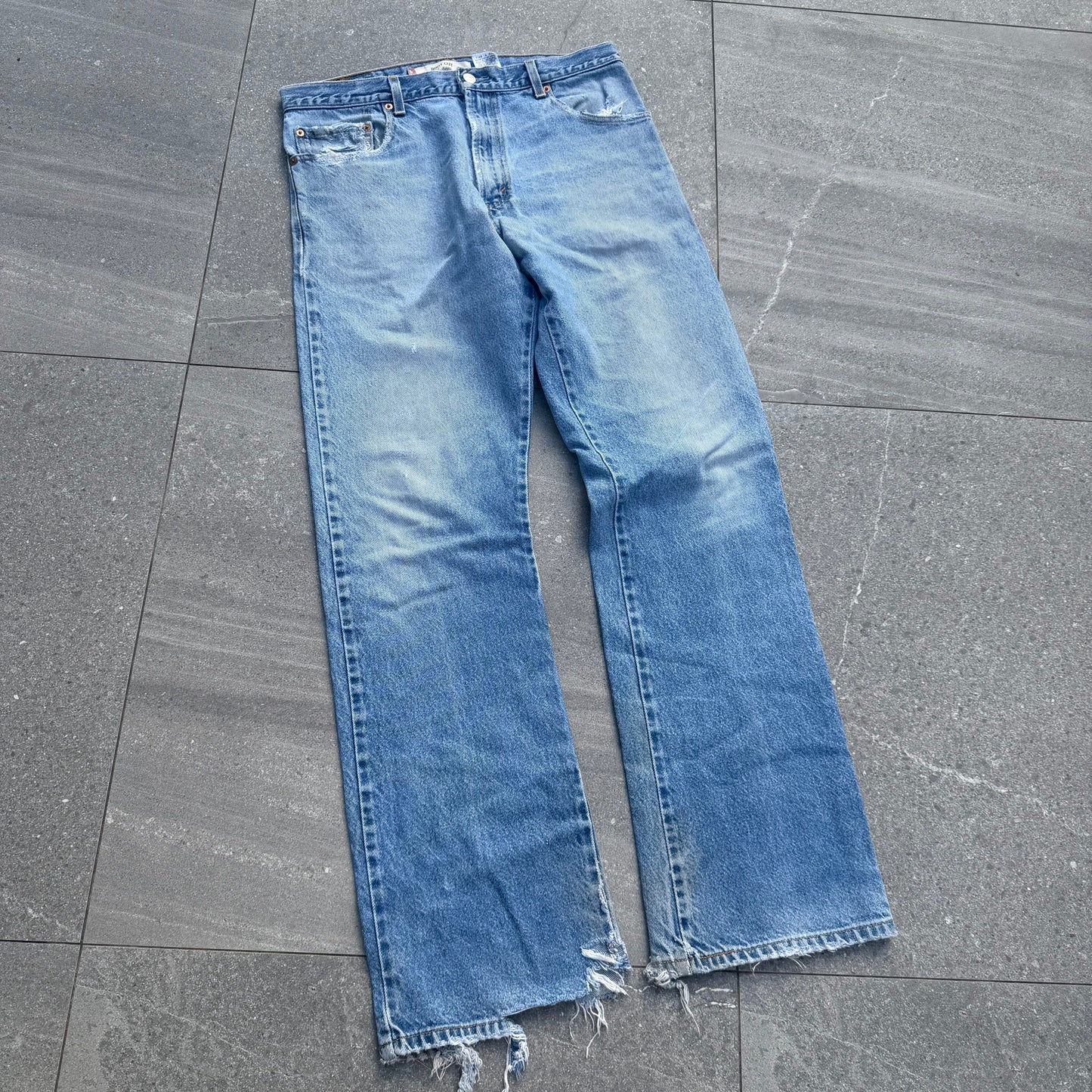fuck these are hot too, levi’s 517 - 36x34”