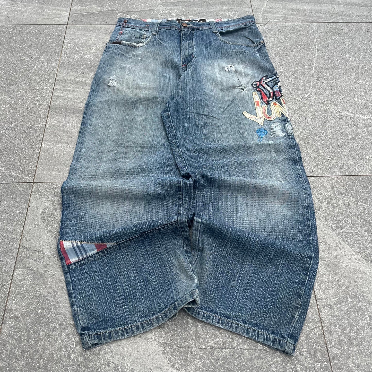 grail five jungle side hits - 34x29”