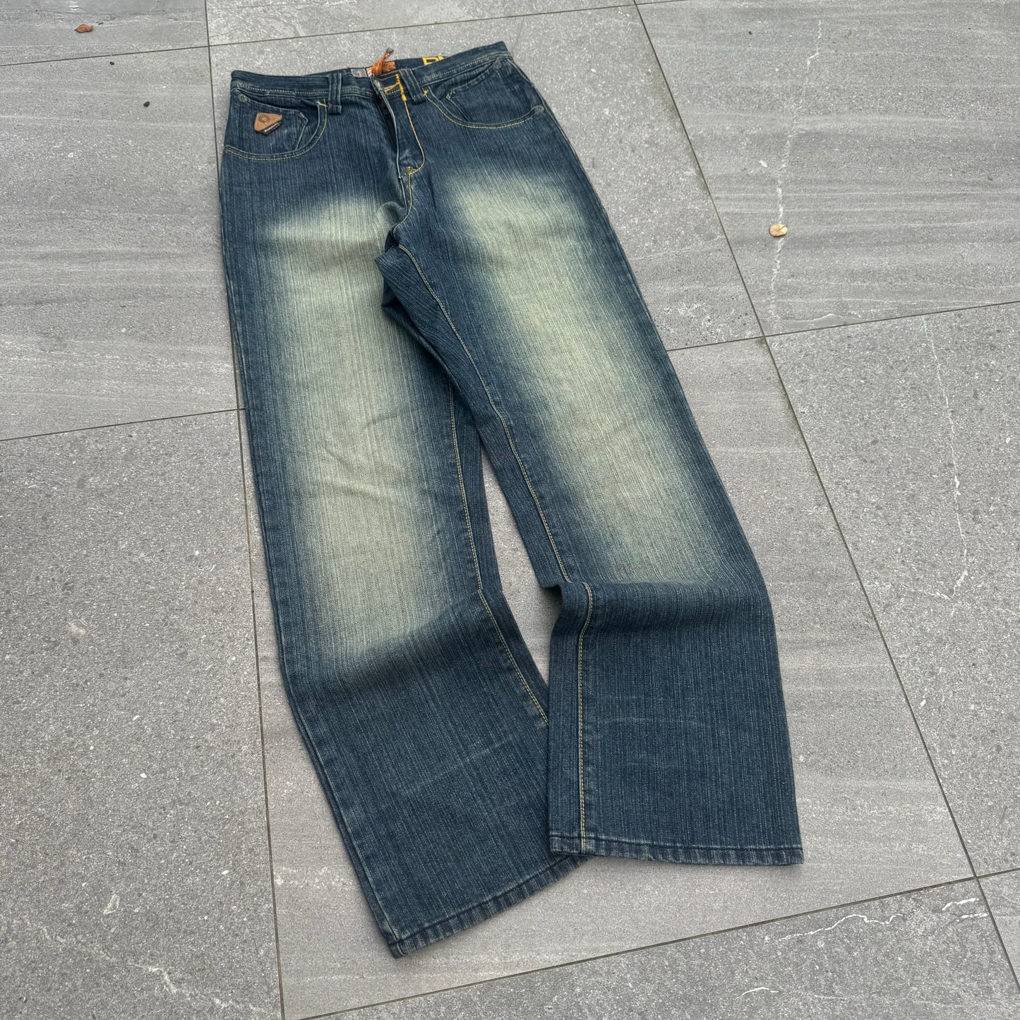 gorgeous akademiks faded bootcuts - 30x32”