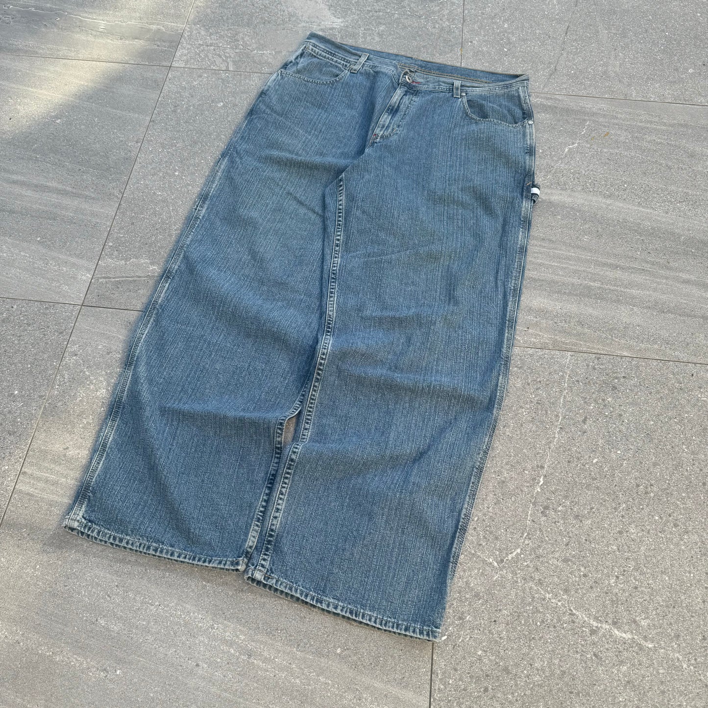 tommy jeans - 36x32”