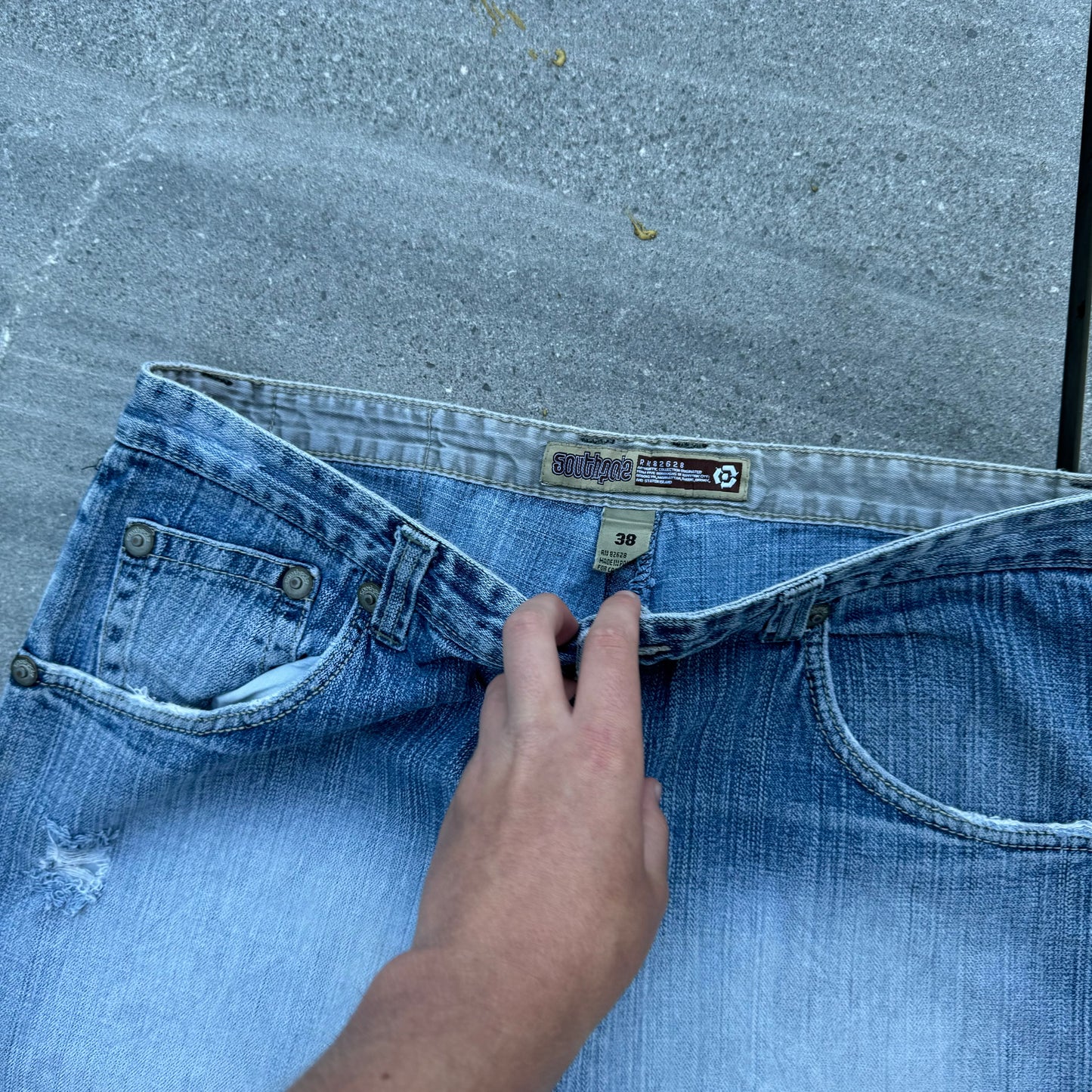 clean distressed wash pair - 38x16”