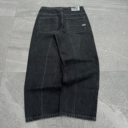 southpole grey tabs - 36x31”
