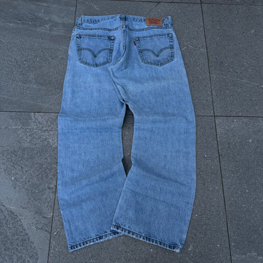 beaut lightwash pair of 527 bootcuts - 34x30”