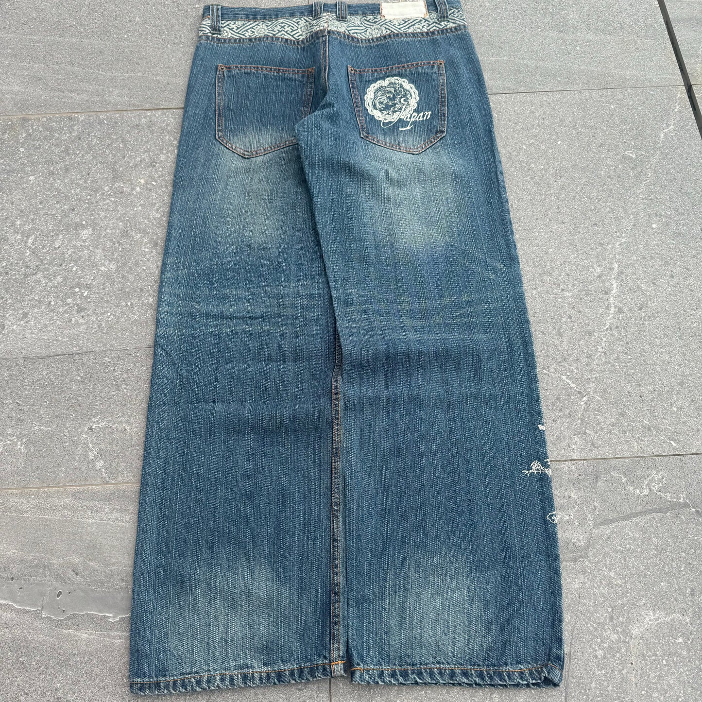 these are art 🥹 beaut japanese jeans 36x32”