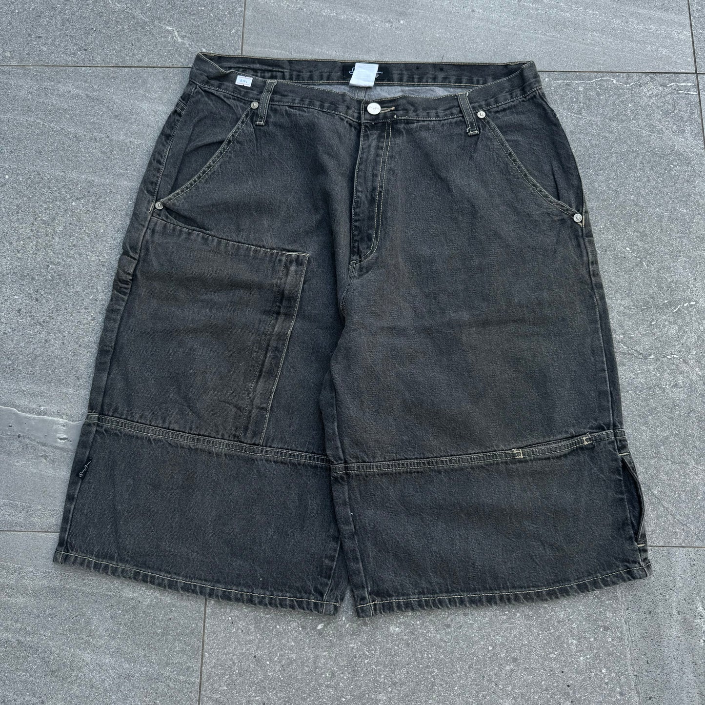 insane panelled sean john jorts - 36x13”