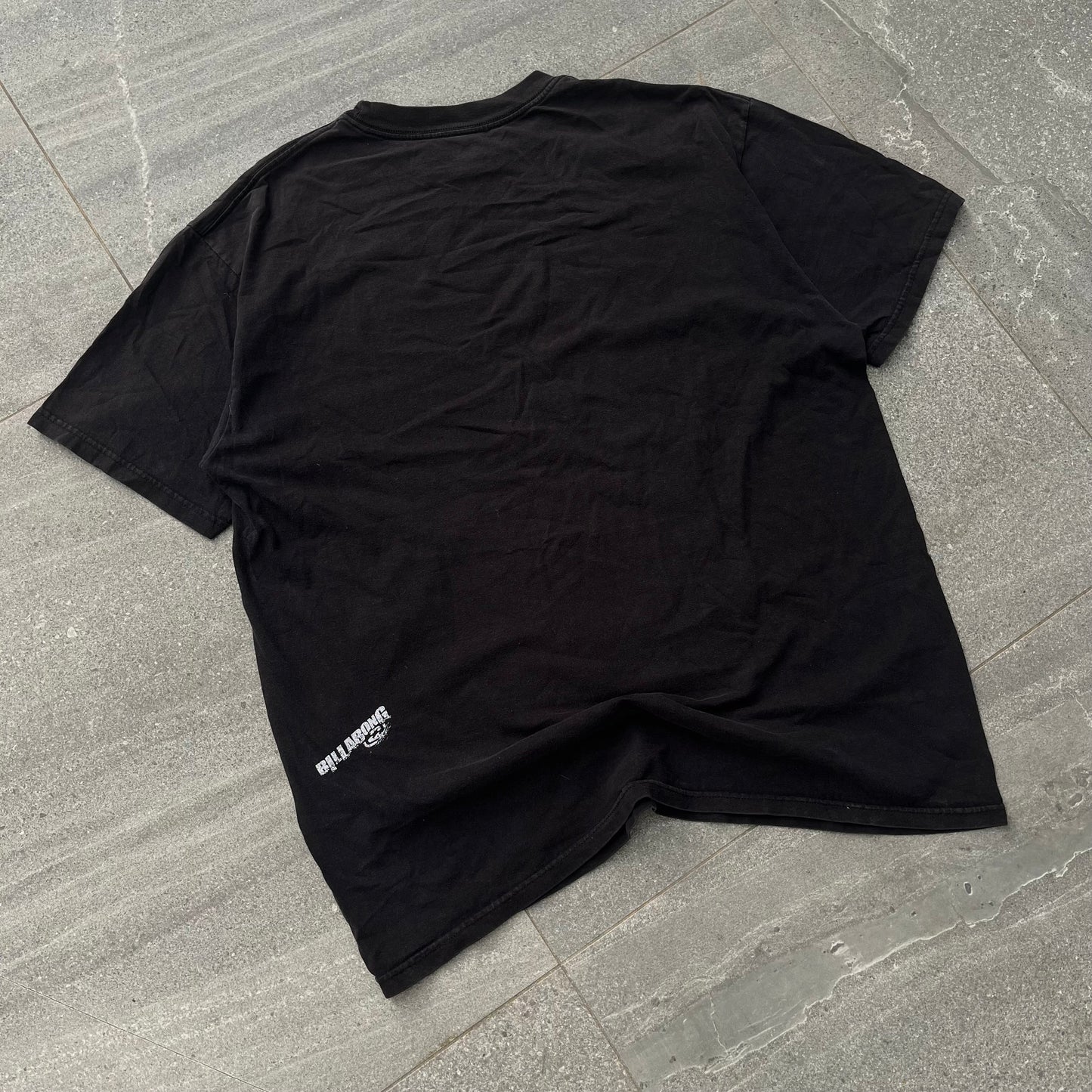 holyyyyy fuck grail billabong tee - L