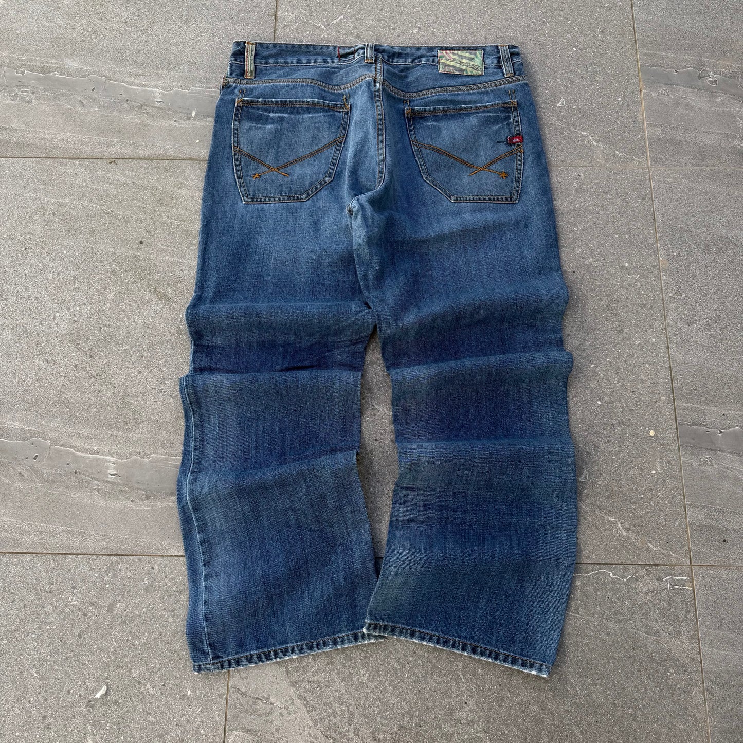 button fly quiksilver bootcuts (goated wash) - 36x33”