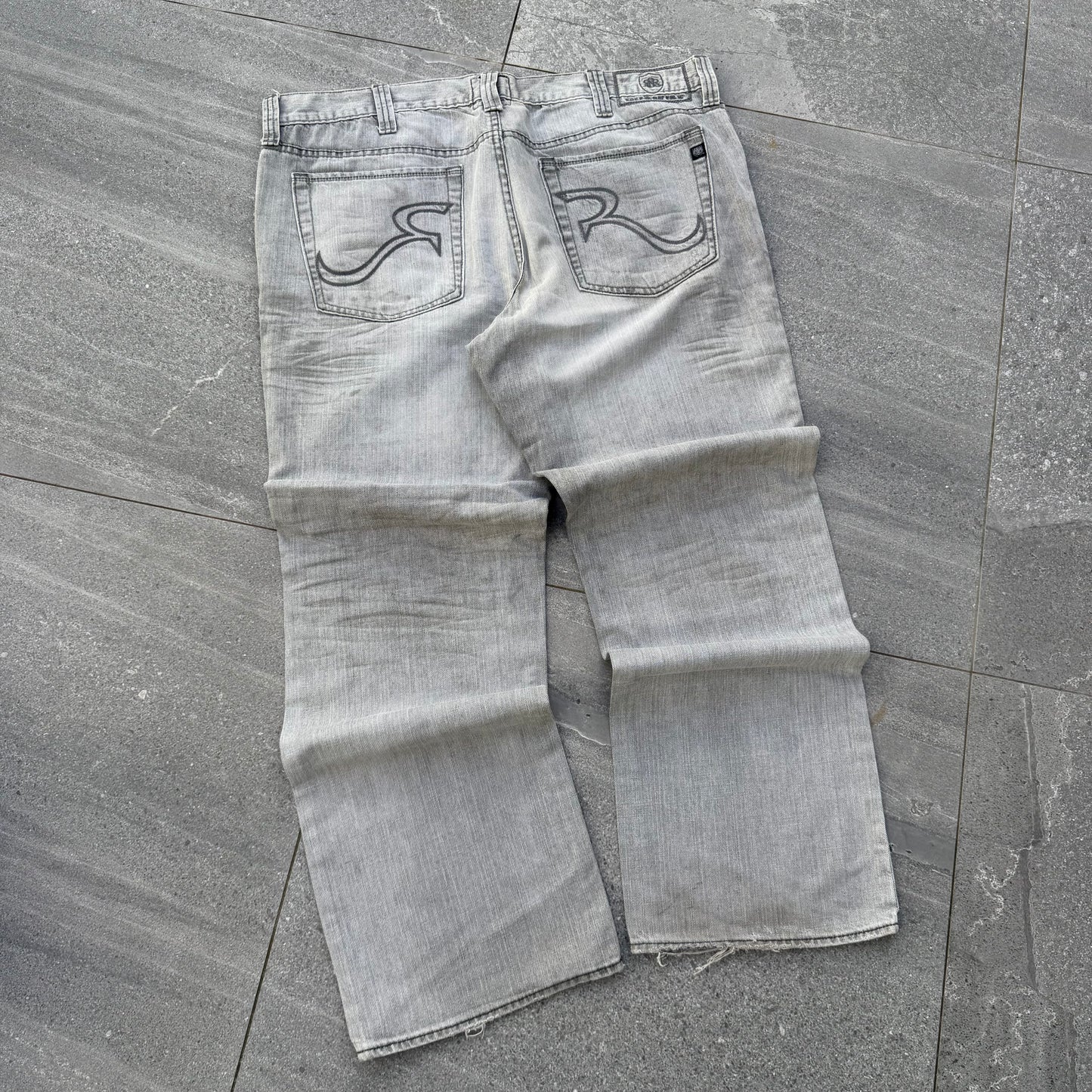 10/10 rock republics - 42x32”
