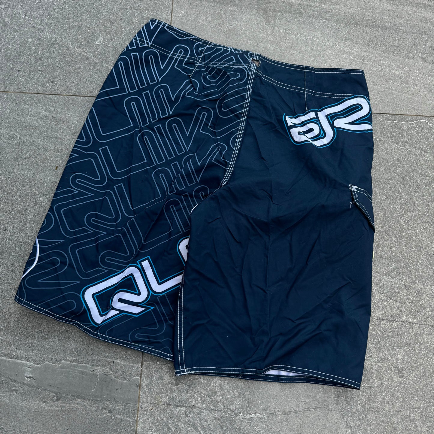 goat quiksilver boardies - 34x11”