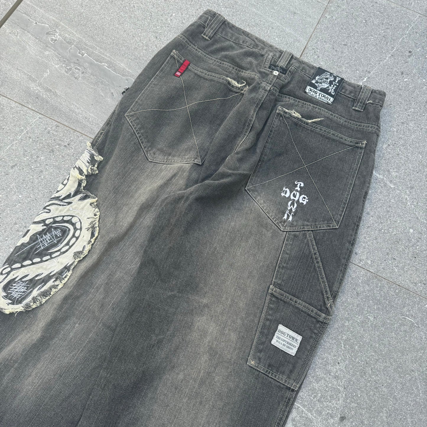 dogtown side dragon jeans - 34x32”