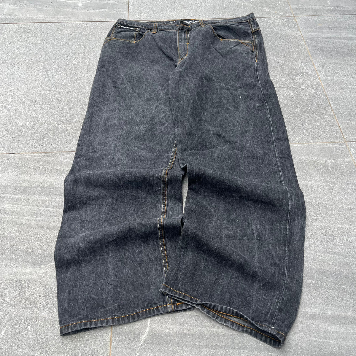 stonewashed daddy black faders rocawear - 38x31”