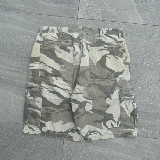 wrangler shorts - 34x10.5”