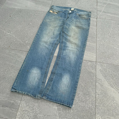 baggggy trueys - 40x34”