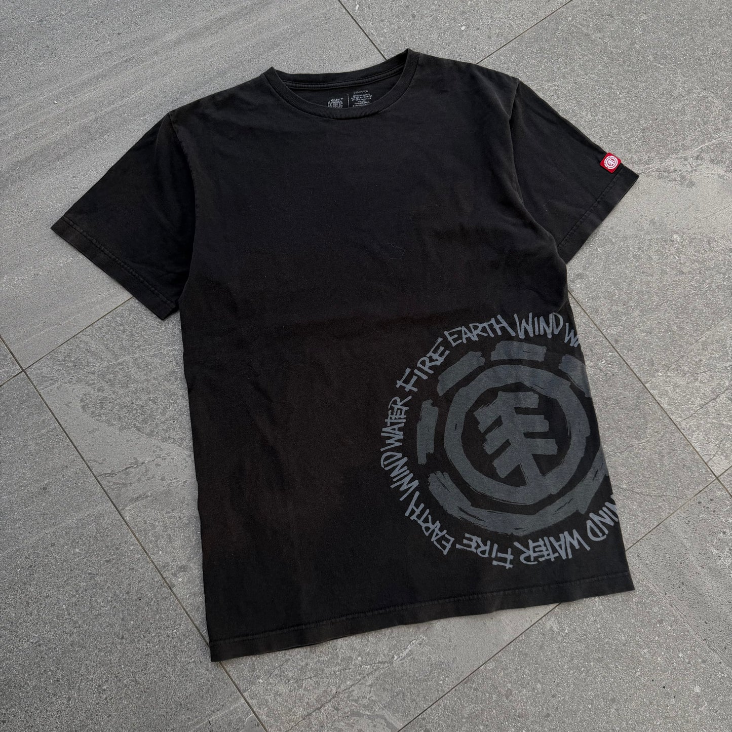 element side hit tee 🤤 - M