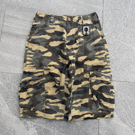 quiksilver camos - 30x13.5”