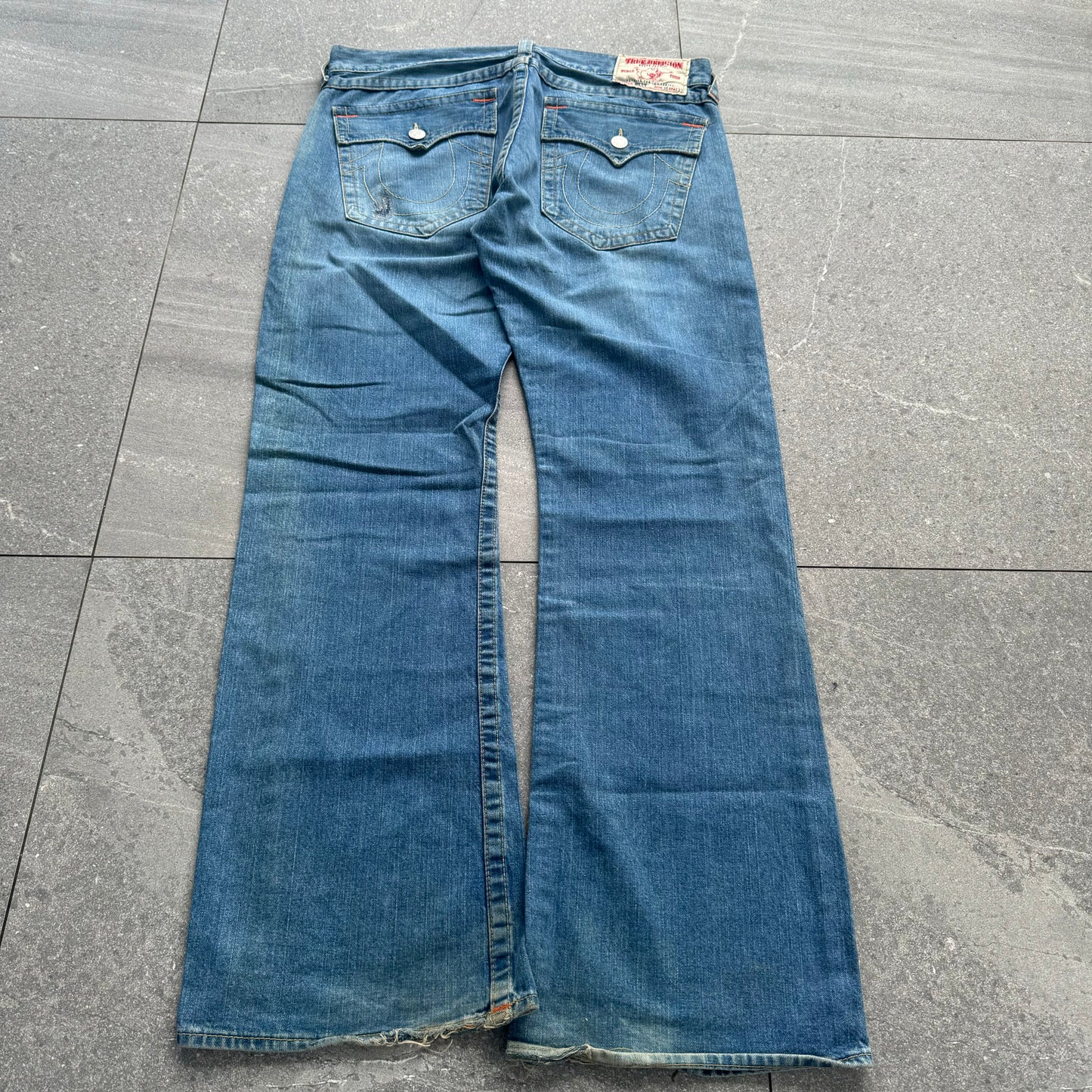 truey boooootcuts - 38x35” perfect stack