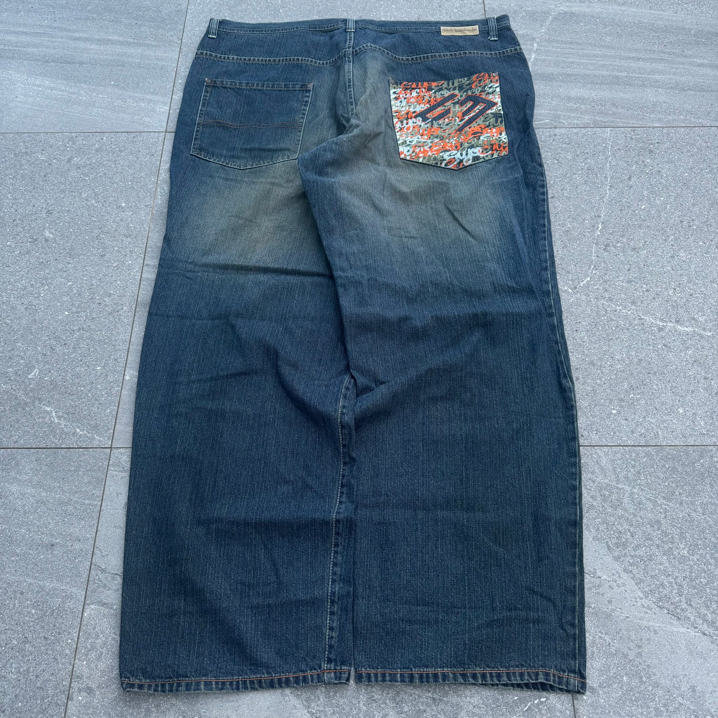 fine shyt enyce back pockets - 46x34”