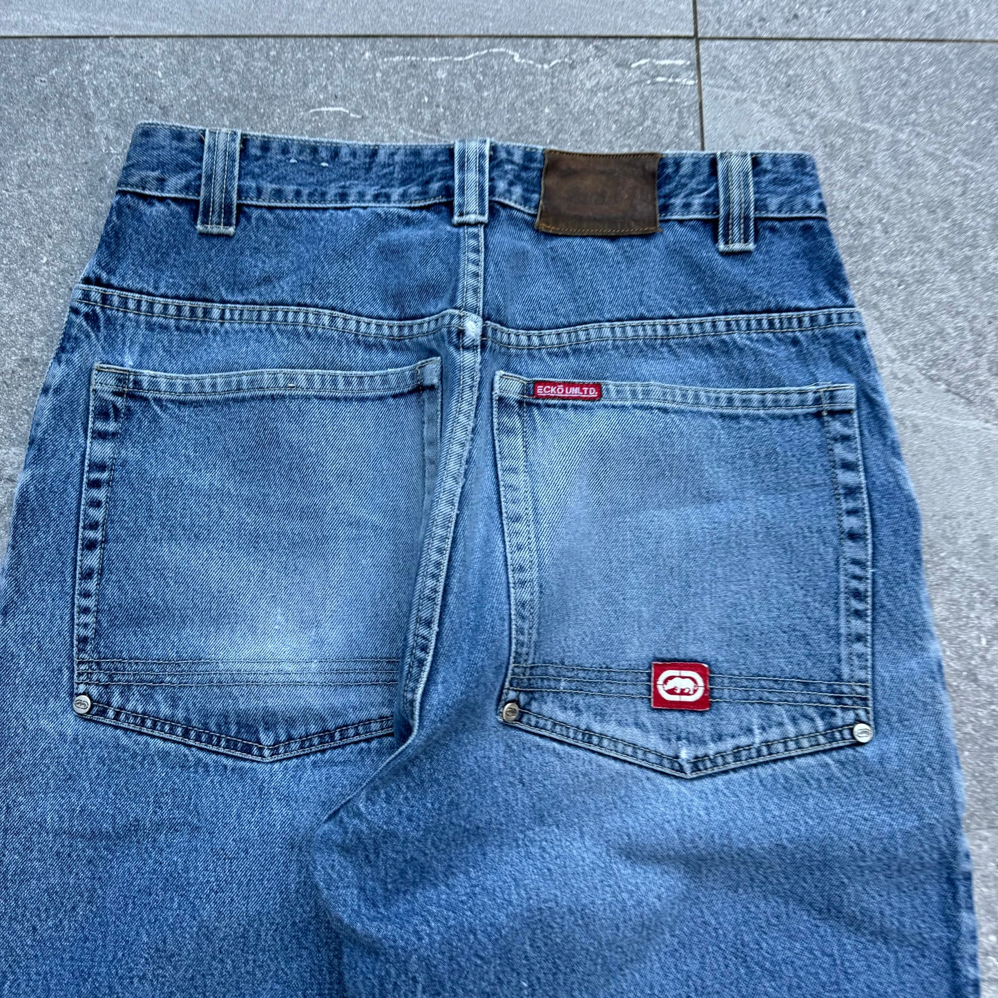 ecko jeans - 32”