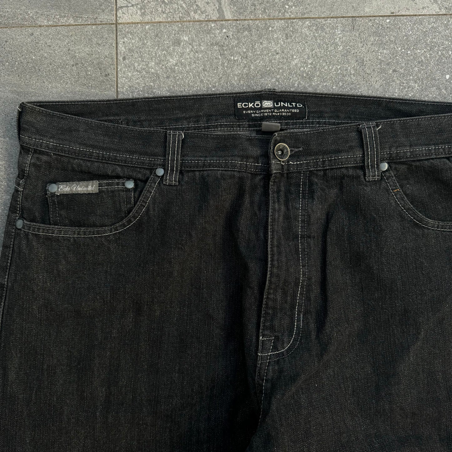 beautiful ecko jeans - 40x33”