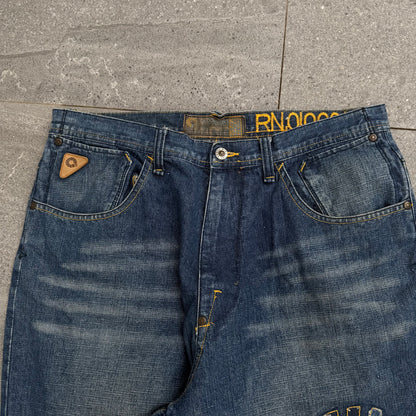 embroidered akademiks - 34x29”