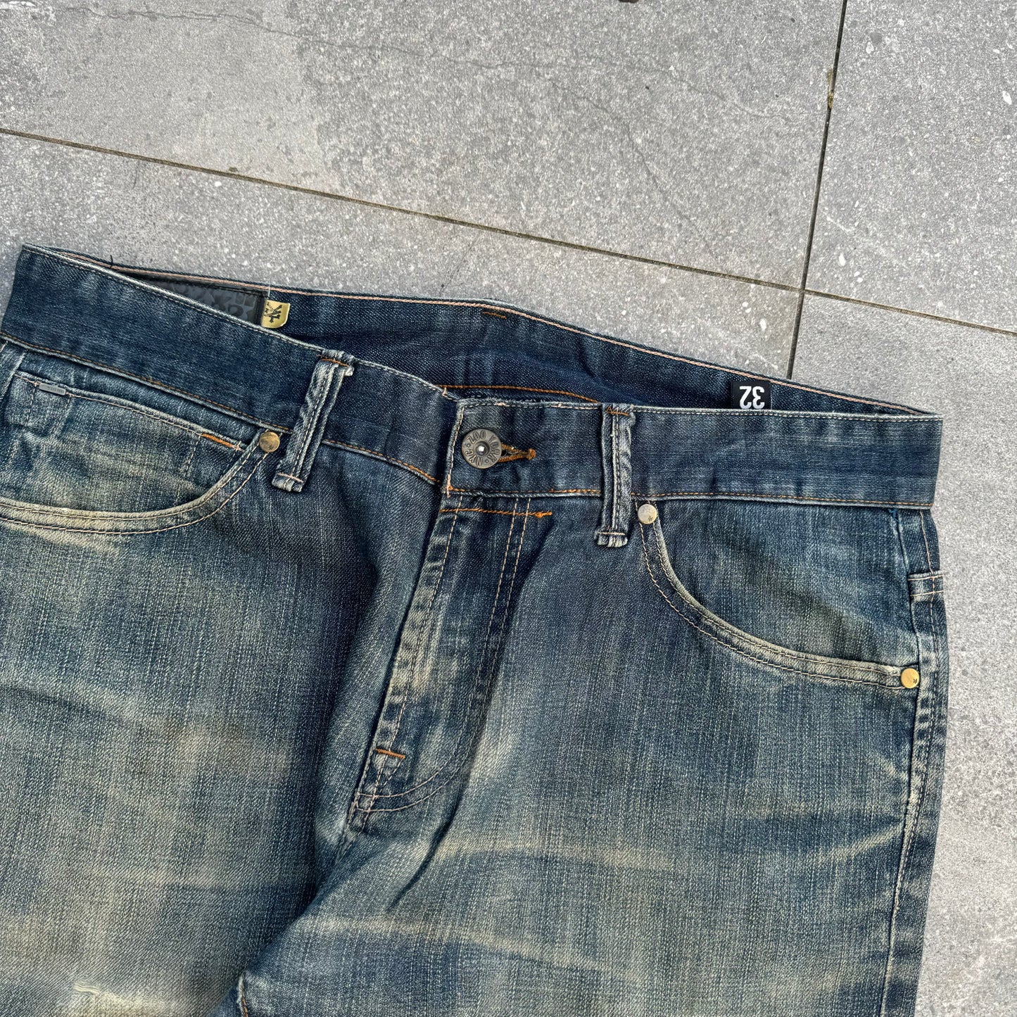 zoo york bootcut faders 😋 33x30”