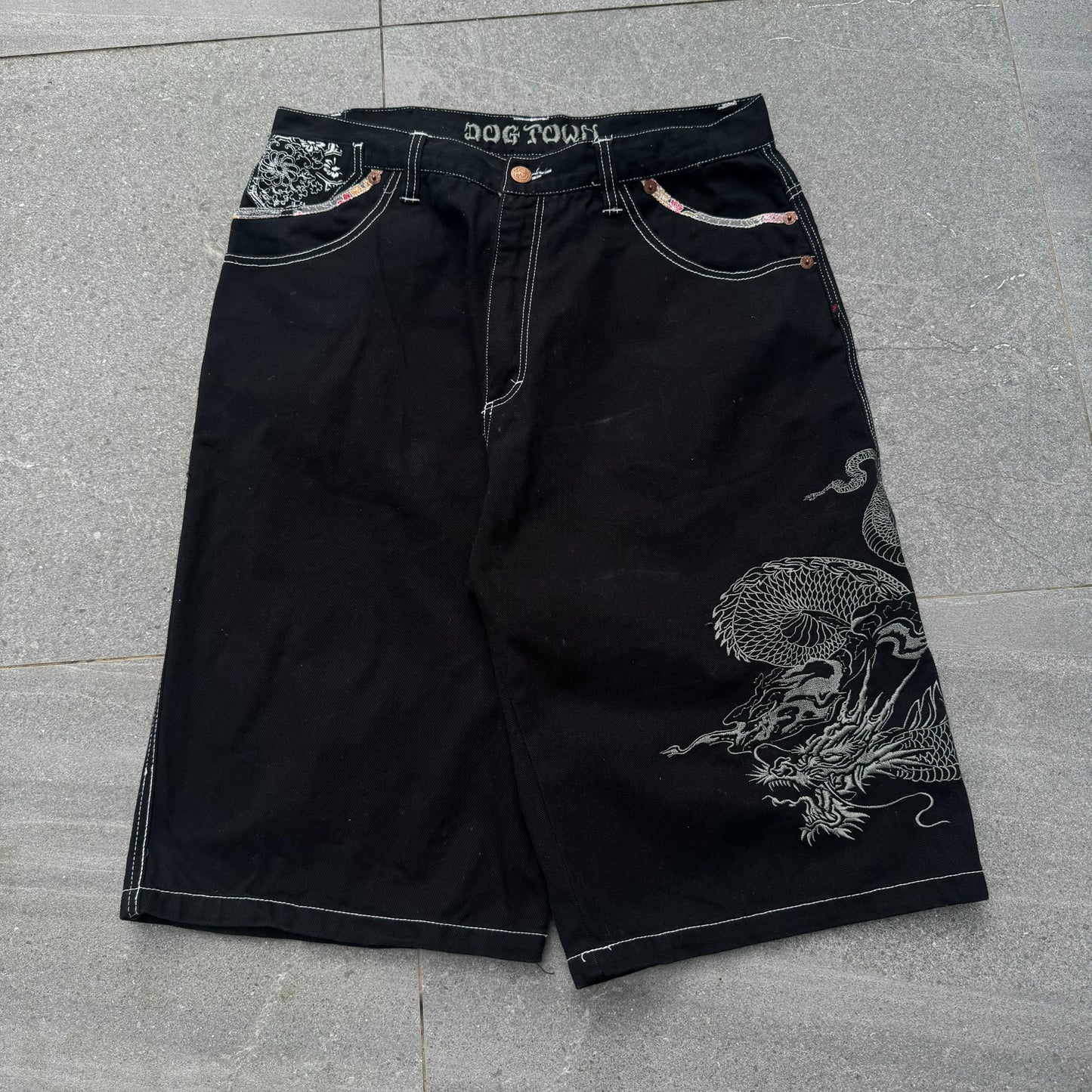 black grail dogtowns 36x15”