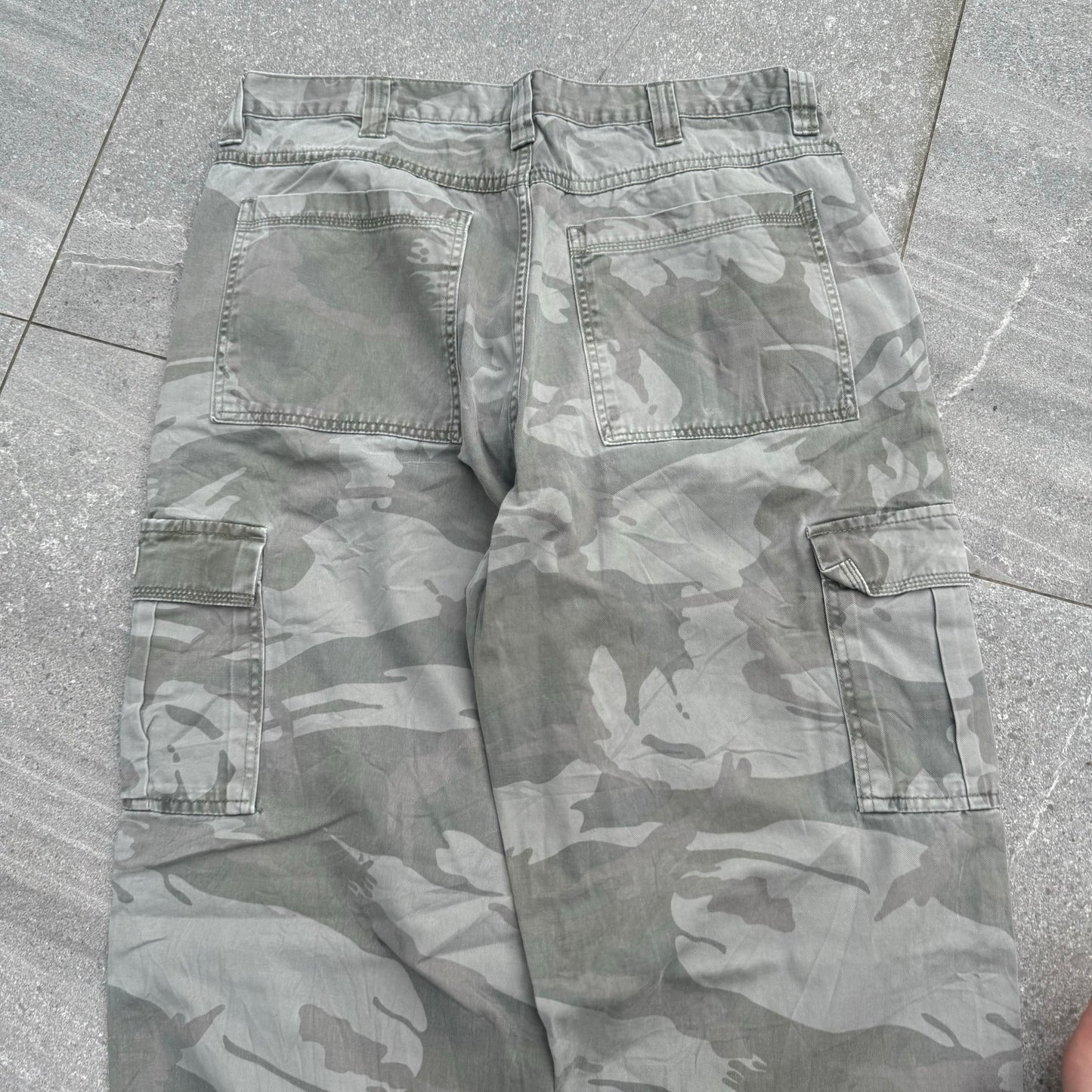 wrangler camos - 34x32”