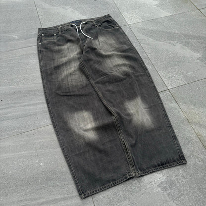 delf jeans - 42x32” (can fit most sizes tho)