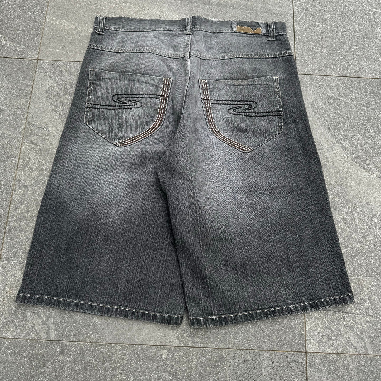 beautiful faded jorts - 36”
