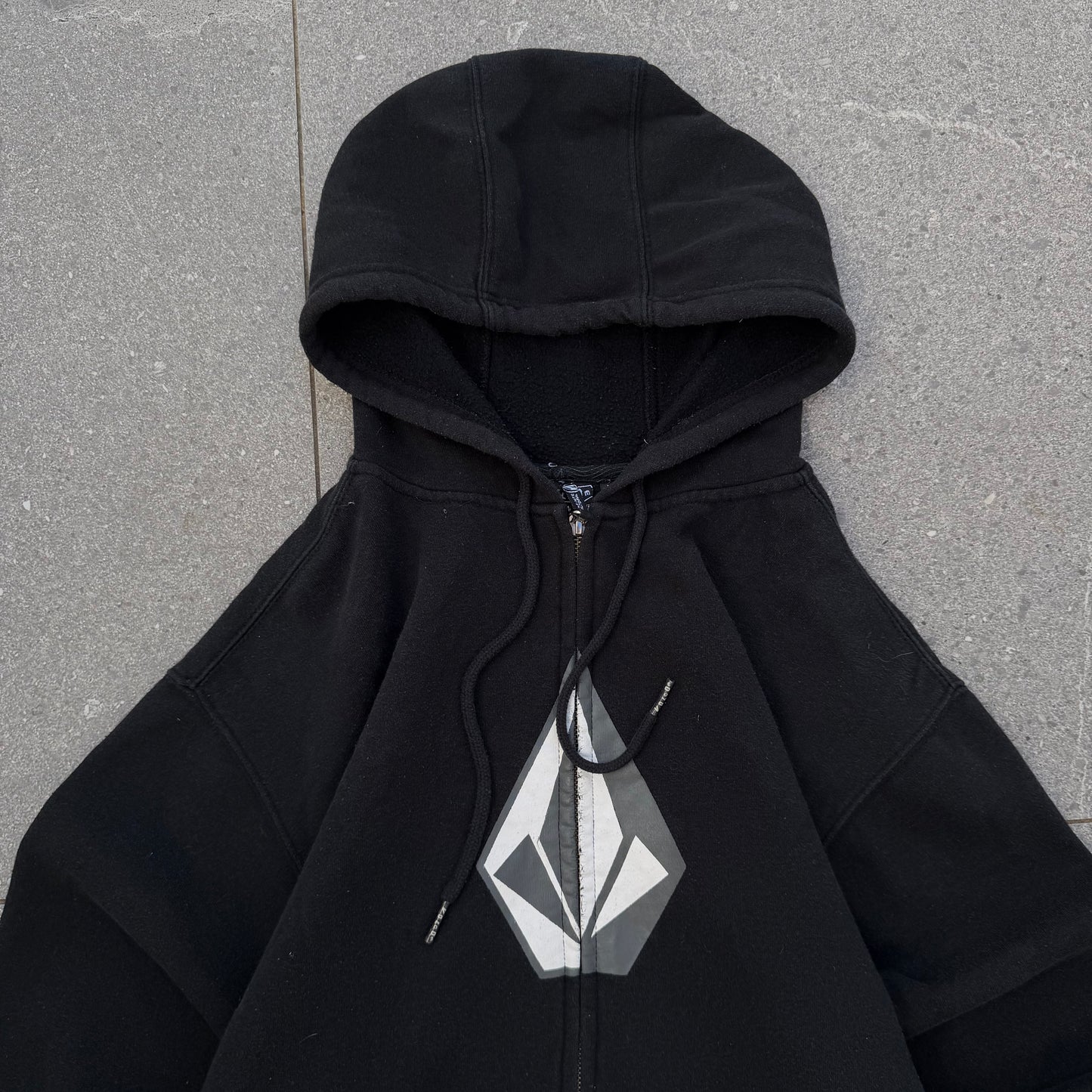 goated volcom fader - L
