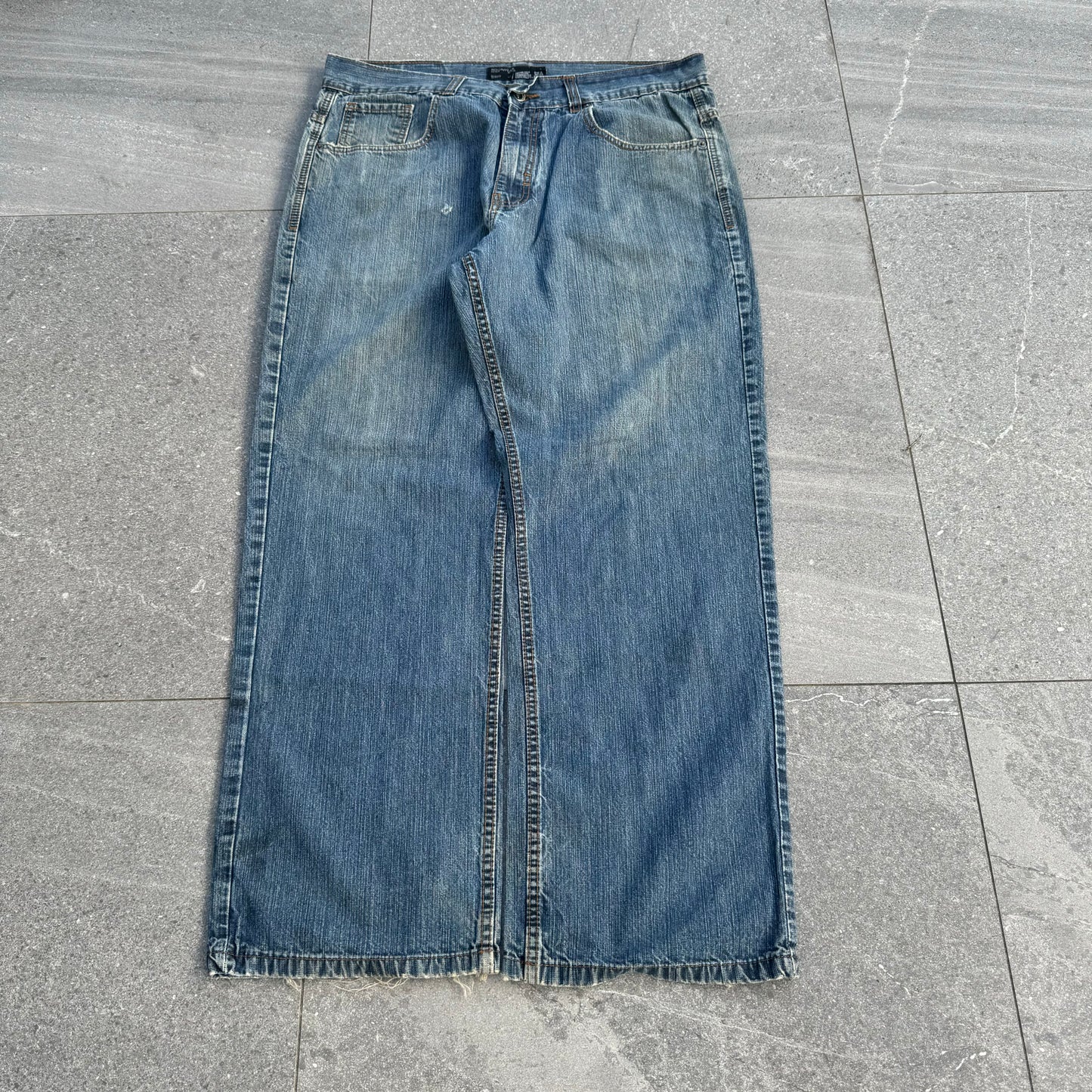 rocaaaaawear jeans - 38x31”