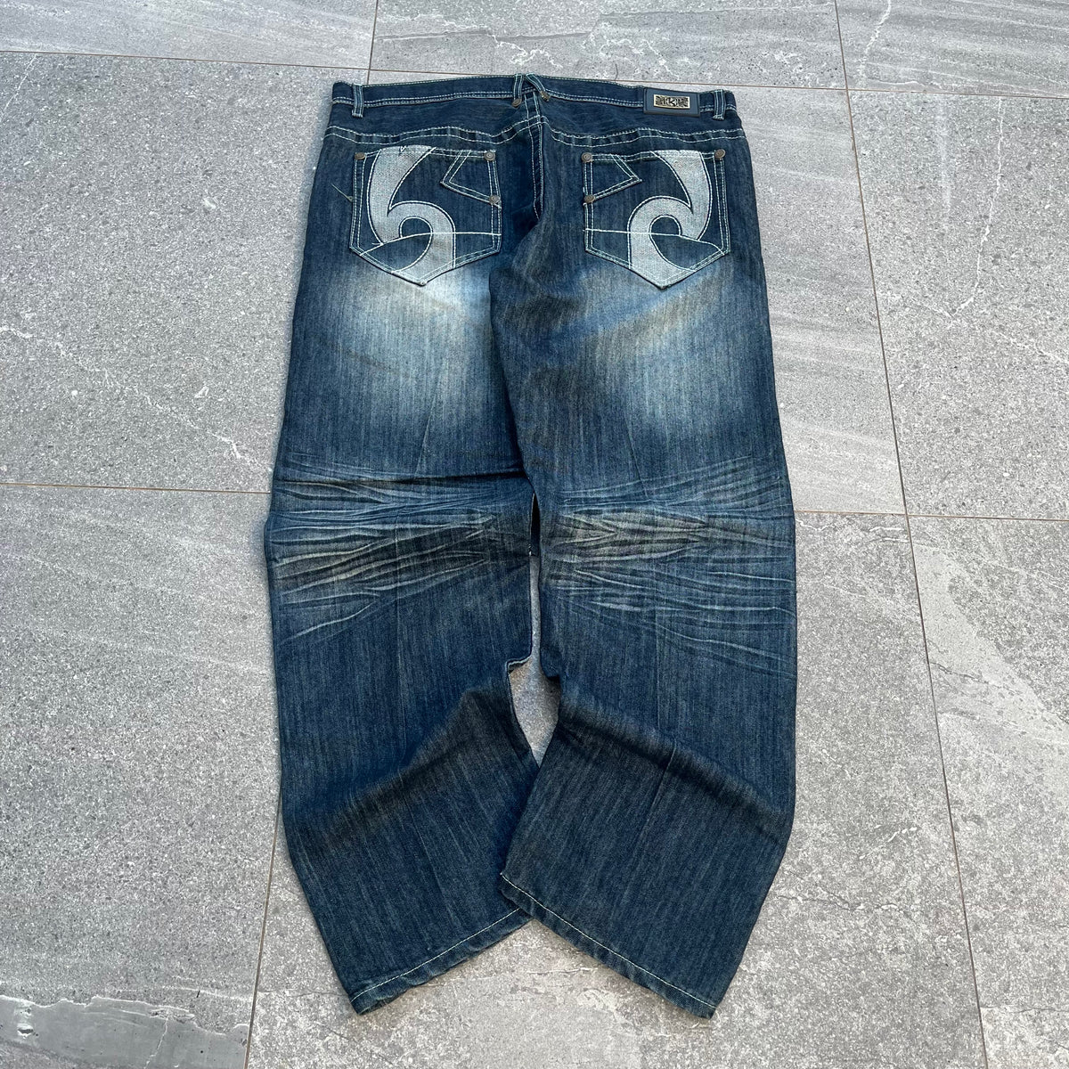 kaalu engineered bootcuts - 40x30”