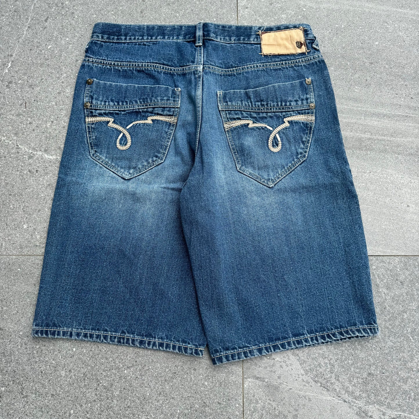 ecko jorts - 35”