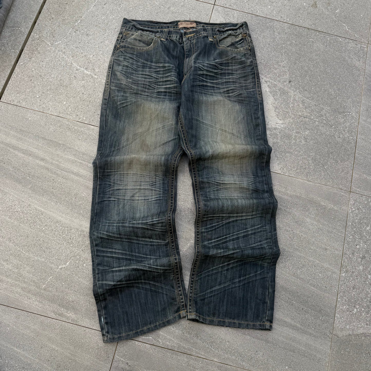 simply the best wash/fade. 38x33”