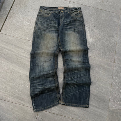 simply the best wash/fade. 38x33”